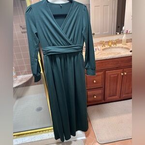 Green Maternity dress EUC